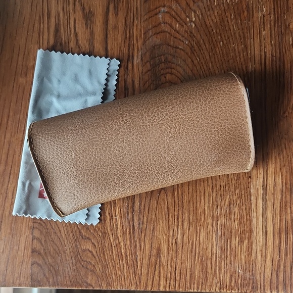 Ray Ban case - Picture 3 of 4